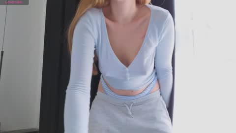 Folow my instagram cuteback7272 and onlyfans cbhotblonde1 online show from November 2025 07:29:01 AM