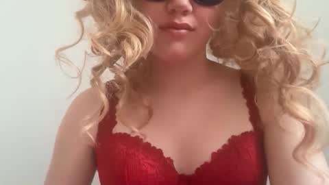 Snapshot of cclavender chatting on February 2026 05:19:01 PM Claire online show from February 2026 05:19:01 PM