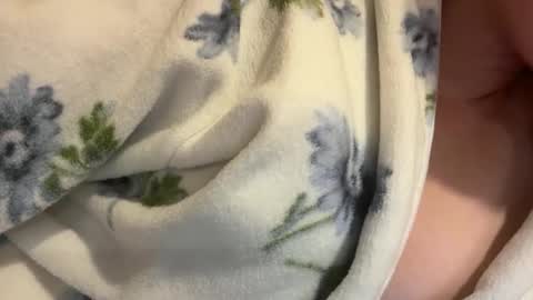 Snapshot of cclavender chatting on April 2026 11:24:01 PM Claire online show from April 2026 11:24:01 PM