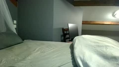 Snapshot of cclovefrench chatting on December 2025 01:47:02 AM cclovefrench online show from December 2025 01:47:02 AM