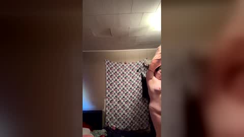 Snapshot of cecerose813 chatting on April 2026 05:57:01 PM cecerose813 online show from April 2026 05:57:01 PM