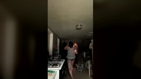 Snapshot of cecerose813 chatting on April 2026 12:21:01 PM cecerose813 online show from April 2026 12:21:01 PM