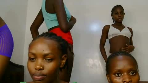Cecile online show from July 2026 04:15:02 AM