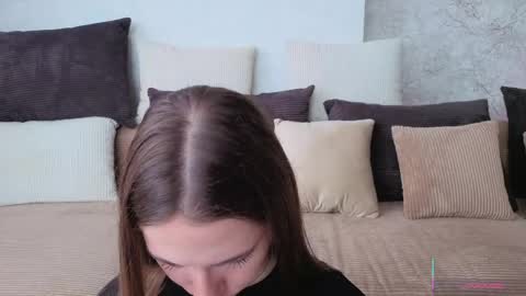 Josie Manesi online show from May 2026 06:20:02 AM