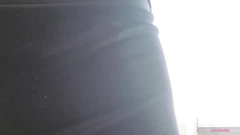 Josie Manesi online show from June 2026 06:17:02 AM