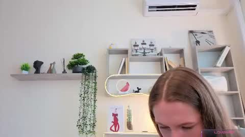 Josie Manesi online show from July 2026 06:08:01 AM