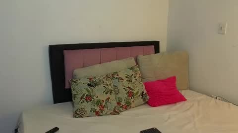 Snapshot of celeste_1star chatting on January 2025 02:18:01 AM celeste_1star online show from January 2025 02:18:01 AM