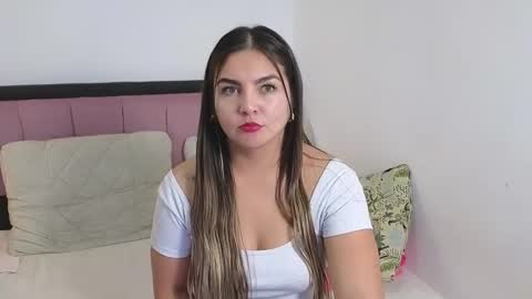 Snapshot of celeste_1star chatting on February 2025 12:09:01 AM celeste_1star online show from February 2025 12:09:01 AM