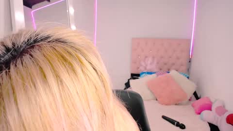 Snapshot of celeste__sweetx chatting on February 2025 10:03:02 AM Celeste Sweet online show from February 2025 10:03:02 AM