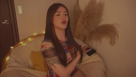 Diane Independent model online show from November 2025 08:52:01 PM