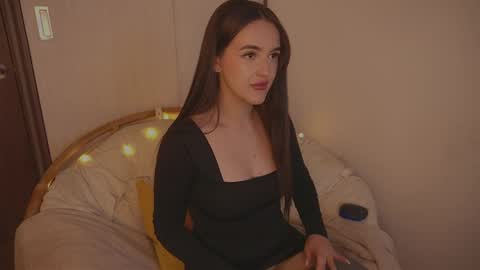 Diane Independent model online show from May 2026 10:16:01 PM