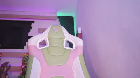 Snapshot of celeste_blazze chatting on December 2024 08:29:01 PM Celeste online show from December 2024 08:29:01 PM