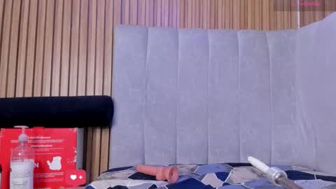 celeste_jhons1 online show from October 2025 06:08:02 PM