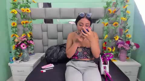 Snapshot of celeste_owen18 chatting on December 2024 04:00:02 AM celeste owen18 online show from December 2024 04:00:02 AM