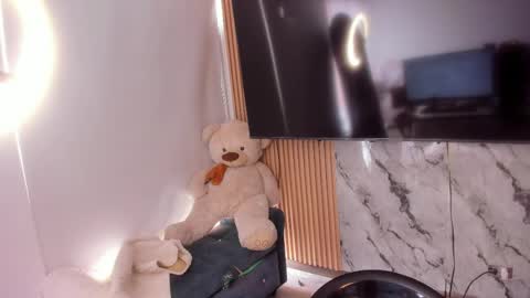 mia  sofiabohorquez INSTAGRAM online show from May 2026 03:44:02 PM