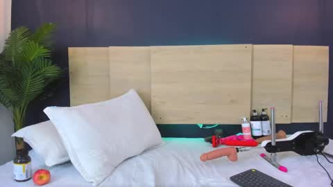 celeste_smmith_ online show from February 2025 11:37:01 PM