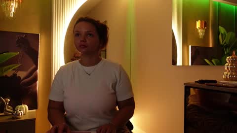 Snapshot of celestebailey chatting on November 2025 04:58:02 AM CelesteBailey online show from November 2025 04:58:02 AM