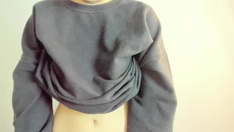 Snapshot of celestica_rose chatting on March 2025 05:00:02 AM Celestica online show from March 2025 05:00:02 AM