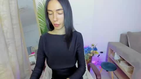 Celine Roxelle online show from September 2025 02:28:02 PM