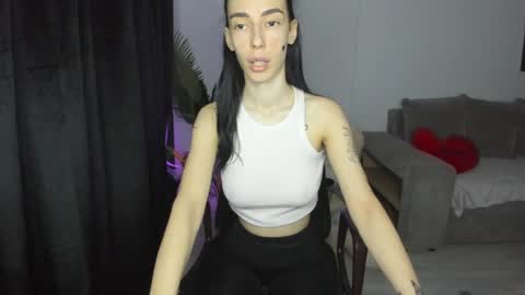 Celine Roxelle online show from April 2026 08:29:01 PM