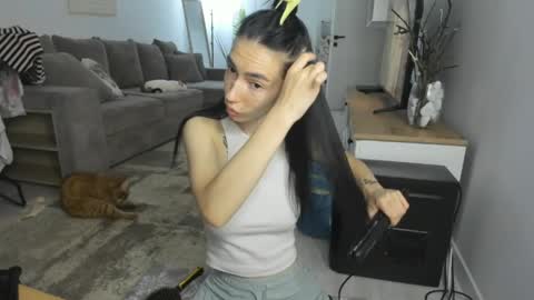 Celine Roxelle online show from May 2026 01:28:01 PM