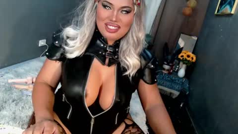 Snapshot of cellinekittcumerr chatting on May 2026 12:32:02 PM cellinekittcumerr online show from May 2026 12:32:02 PM