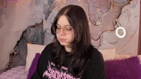 Hello guys my name is Sofi and Lizzie and  Vanessa online show from February 2026 04:30:01 AM