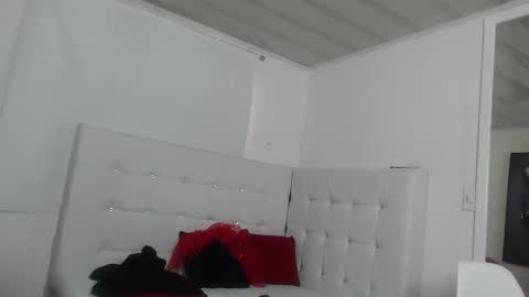 Snapshot of cerecita_02 chatting on January 2025 07:18:02 PM Cerecita online show from January 2025 07:18:02 PM