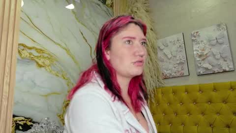 Snapshot of cerecita_02 chatting on September 2025 12:09:01 PM Cerecita online show from September 2025 12:09:01 PM