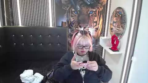Cerecita  online show from July 2026 11:56:01 PM