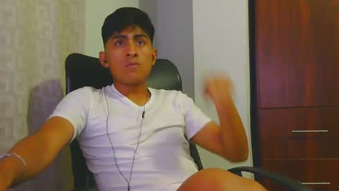 Snapshot of cesarex148 chatting on December 2024 11:34:02 PM Cesar online show from December 2024 11:34:02 PM