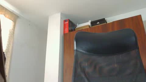 Snapshot of cesarex148 chatting on February 2025 11:04:01 PM Cesar online show from February 2025 11:04:01 PM