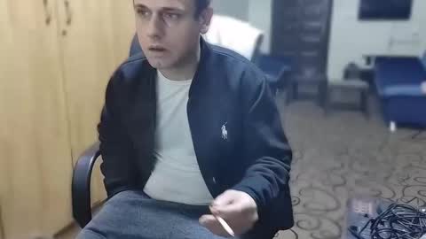 Snapshot of cezar46 chatting on December 2024 04:09:01 AM cezar online show from December 2024 04:09:01 AM