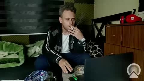 Snapshot of cezar46 chatting on January 2025 06:30:01 PM cezar online show from January 2025 06:30:01 PM