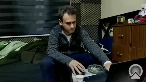 Snapshot of cezar46 chatting on January 2025 04:37:02 PM cezar online show from January 2025 04:37:02 PM