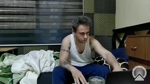 Snapshot of cezar46 chatting on February 2025 05:49:02 AM cezar online show from February 2025 05:49:02 AM