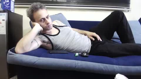 Snapshot of cezar46 chatting on October 2025 05:24:02 PM cezar online show from October 2025 05:24:02 PM