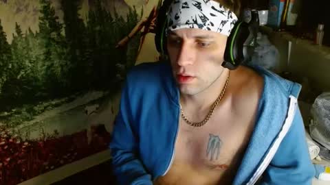 Snapshot of cguffey2284 chatting on January 2025 01:57:02 AM cguffey2284 online show from January 2025 01:57:02 AM