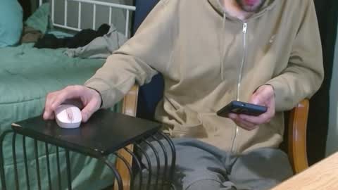 Snapshot of cguffey2284 chatting on March 2026 04:07:02 AM cguffey2284 online show from March 2026 04:07:02 AM