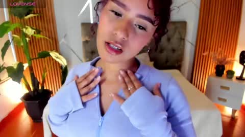 CHAARLOTTEE online show from November 2025 08:56:01 PM