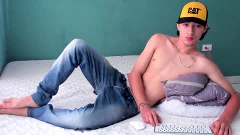 Snapshot of chandler_kenji chatting on December 2024 09:16:01 PM Kenji online show from December 2024 09:16:01 PM