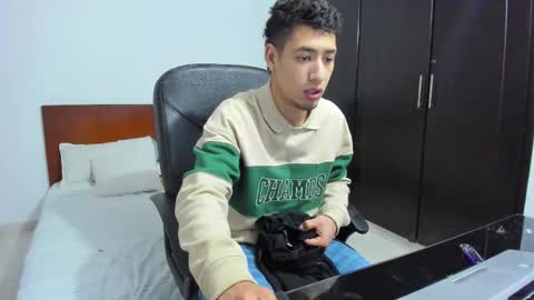 Snapshot of chandler_kenji chatting on October 2025 01:13:02 AM Kenji online show from October 2025 01:13:02 AM