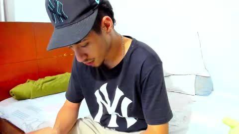 Snapshot of chandler_kenji chatting on December 2025 04:10:02 AM Kenji online show from December 2025 04:10:02 AM