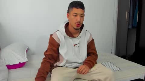 Snapshot of chandler_kenji chatting on February 2026 12:21:01 PM Kenji online show from February 2026 12:21:01 PM