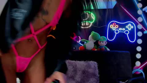 C H A N E L online show from February 2025 08:03:01 PM