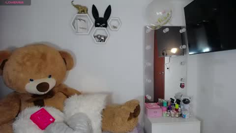 Isabella online show from June 2026 07:36:01 AM