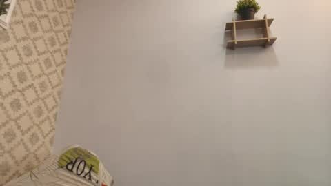 Raquel  online show from March 2025 12:05:02 PM