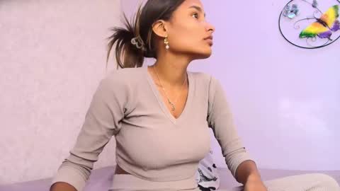 Raquel  online show from February 2026 12:00:01 PM