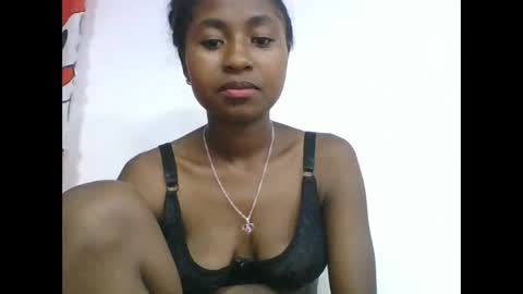 Snapshot of chantale483461 chatting on May 2026 05:39:01 PM chantale483461 online show from May 2026 05:39:01 PM