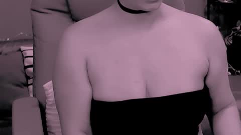 The Queen online show from November 2025 12:52:01 PM